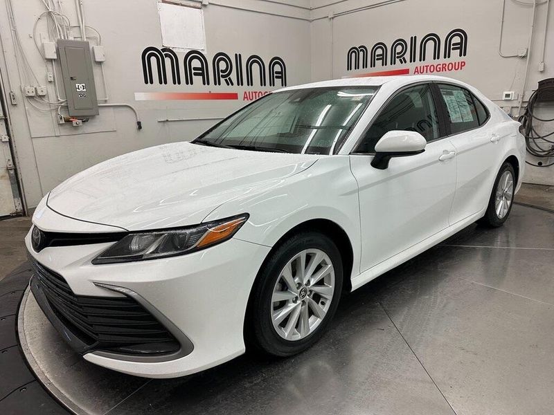 2022 Toyota Camry LEImage 10