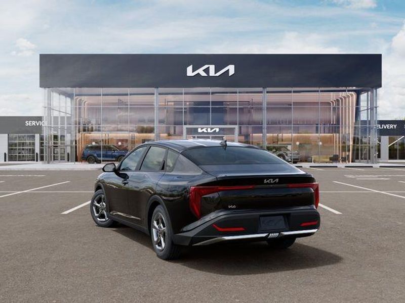 New 2026 Kia K4 LXSImage 5