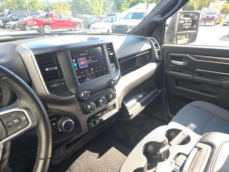 2024 Ram 2500 Big Horn photo 25