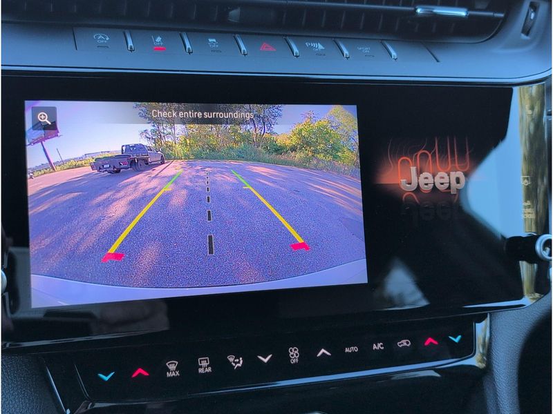 New 2027 Jeep Grand Cherokee L Laredo Altitude 4x2Image 15