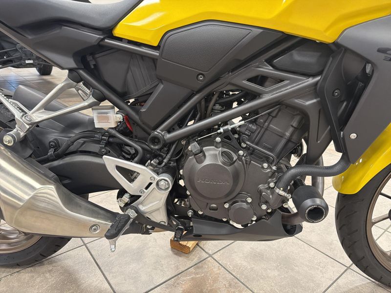 Used 2024 Honda CB300R ABS Image 20