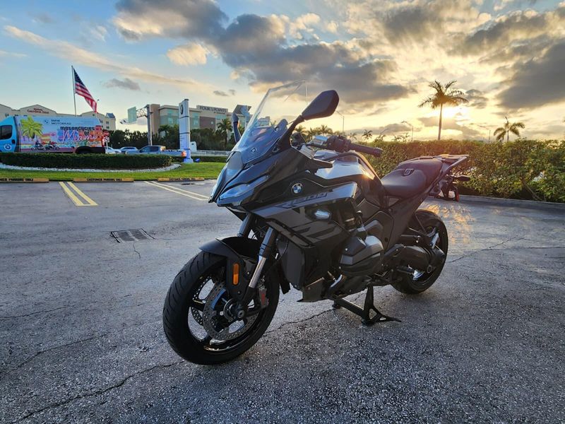 2026 BMW R 1300 RSImage 3