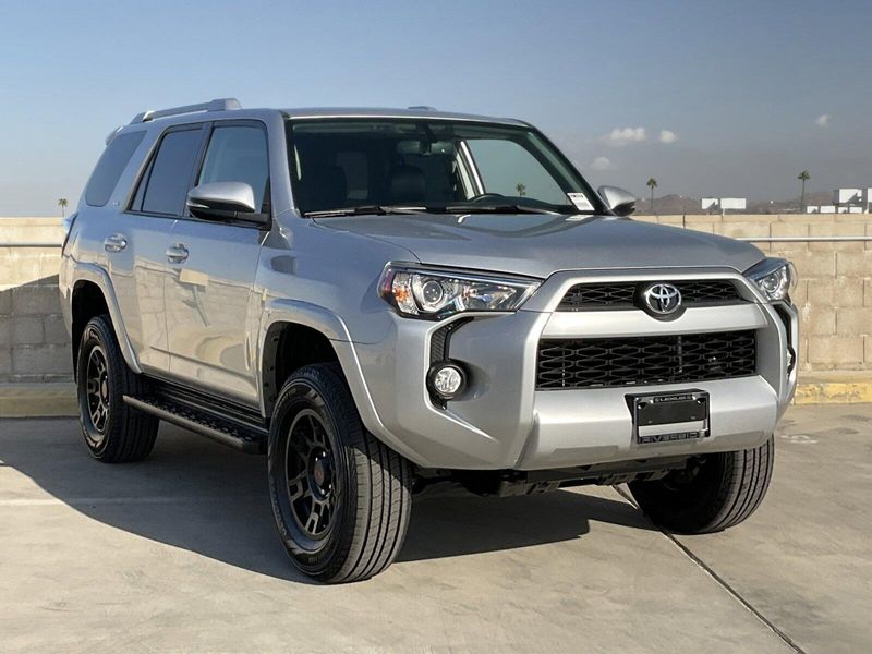 2018 Toyota 4Runner SR5Image 2