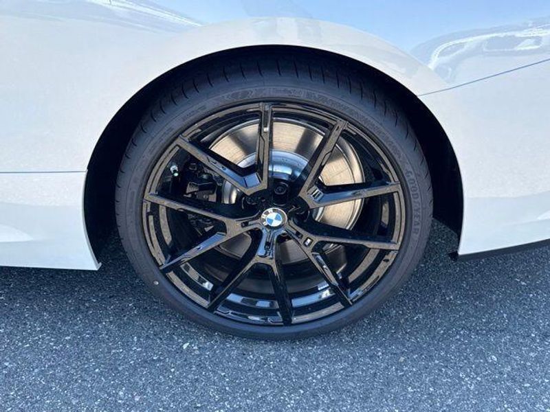 New 2026 BMW 8 Series 840iImage 14