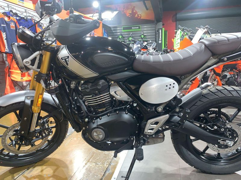 New 2025 Triumph SCRAMBLER 400 X Image 12