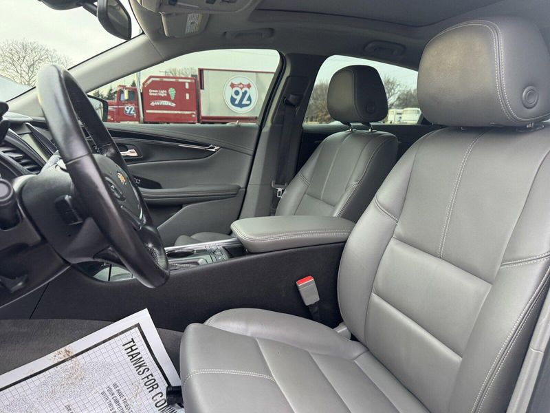 2019 Chevrolet Impala LTImage 10
