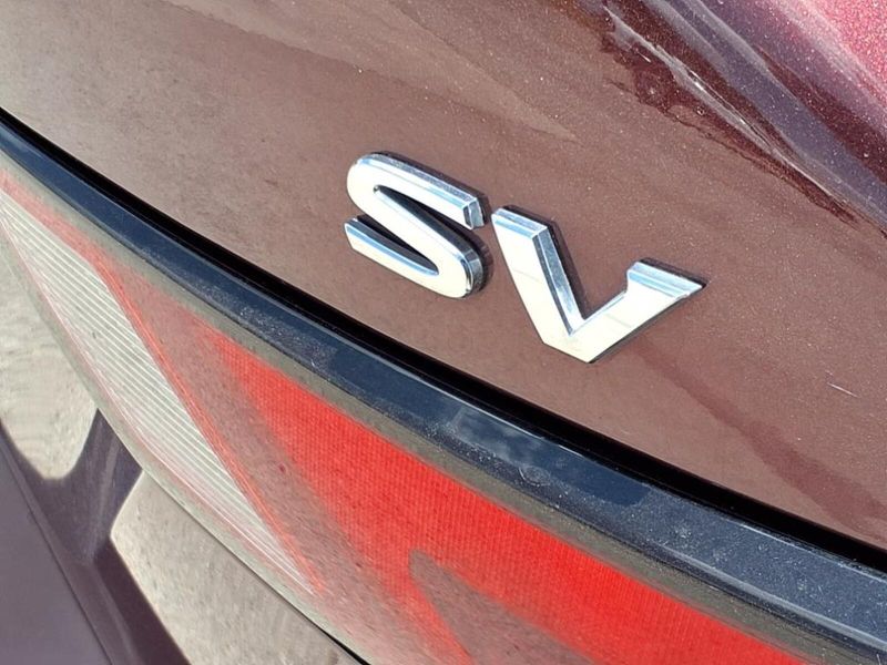 2022 Nissan Sentra SV photo 12