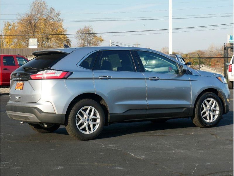 2021 Ford Edge SELImage 11