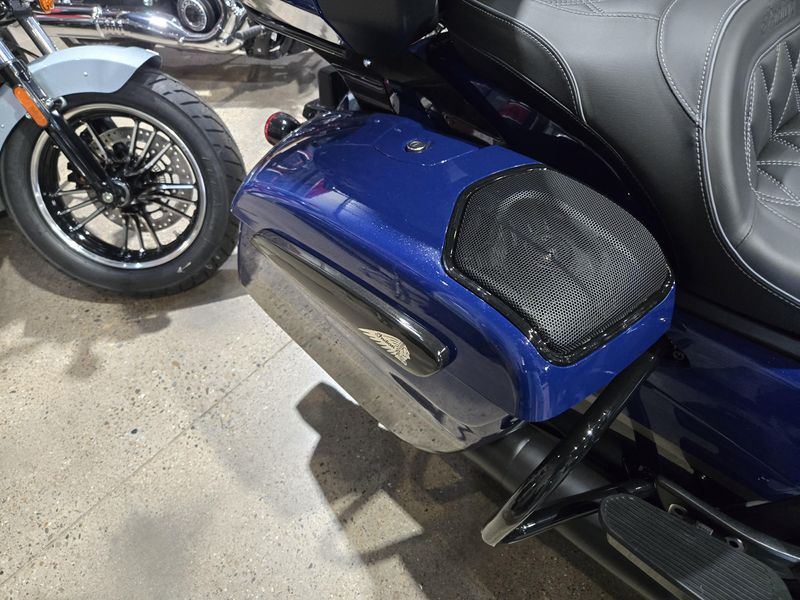 New 2025 Indian Motorcycle PURSUIT DARK HORSE 112  RA 49ST BLACK METALLIC VIVID CRYSTAL W SPRINGFIELD BLUE Image 16
