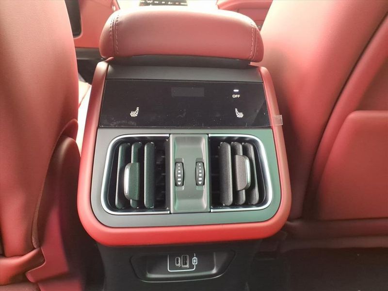 New 2026 Maserati Grecale ModenaImage 21