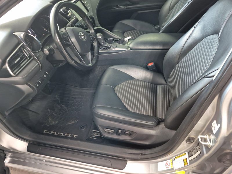 2019 Toyota Camry SEImage 23