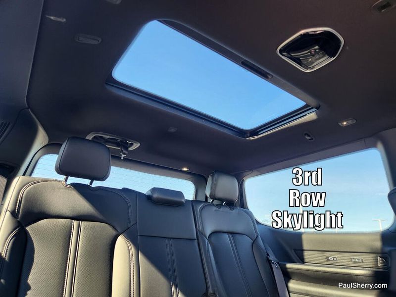 2026 Jeep Grand Wagoneer Upland 4x4