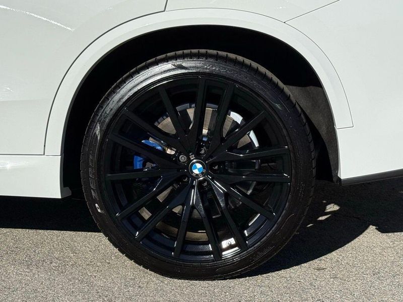 Used 2025 BMW X5 M60iImage 18