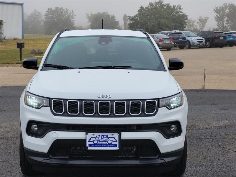 2025 Jeep Compass Latitude 4x4Image 2