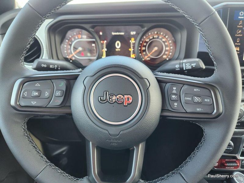 2025 Jeep Gladiator Willys photo 29