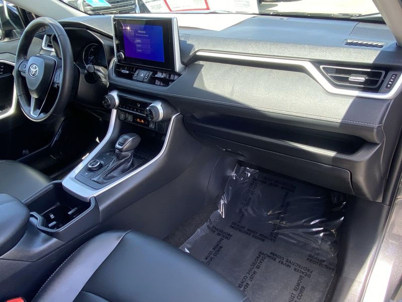 2024 Toyota RAV4 XLE PremiumImage 11