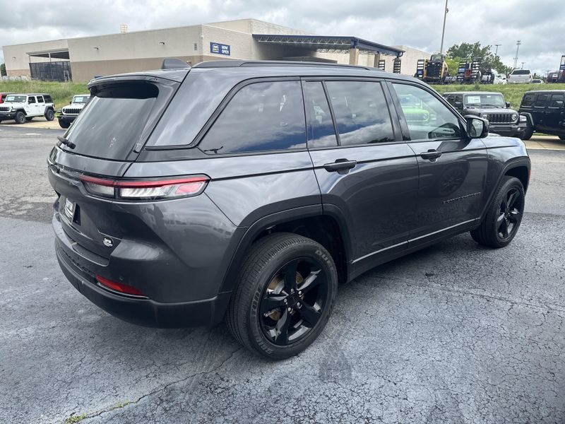 2022 Jeep Grand Cherokee AltitudeImage 7