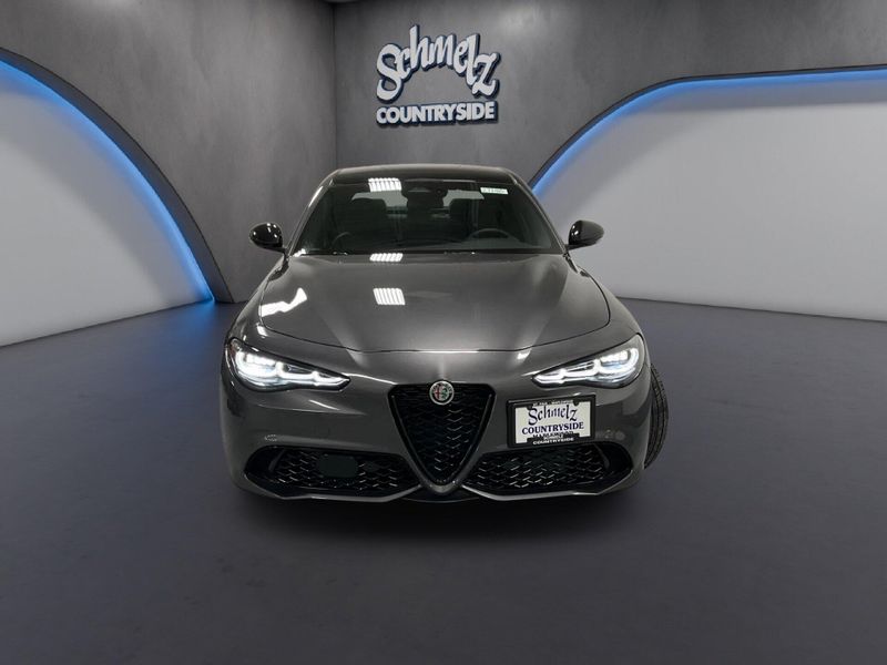 New 2026 Alfa Romeo Giulia AwdImage 8