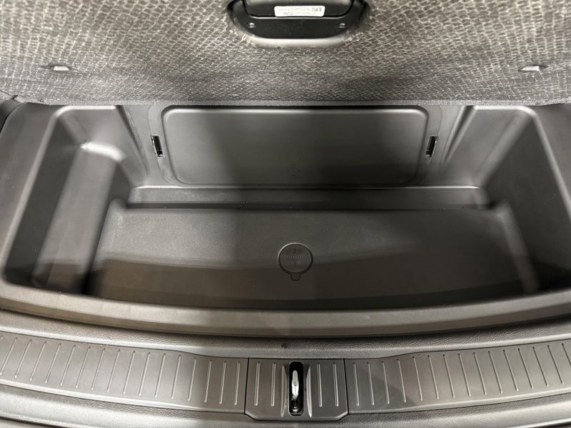 New 2025 Jeep Grand Cherokee L Altitude 4x4Image 8