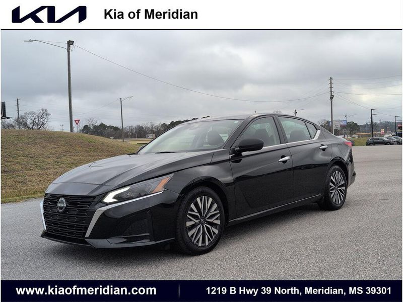 Used 2024 Nissan Altima 2.5 SVImage 1