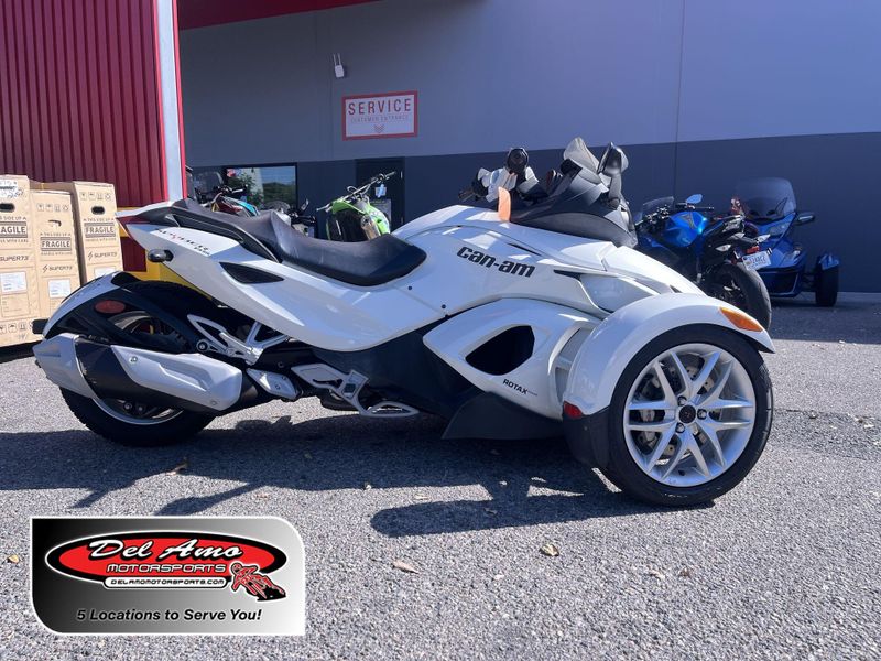 Used 2014 Can-Am RD SPYDER RS 991 SE5 WP 14 CALI Image 1