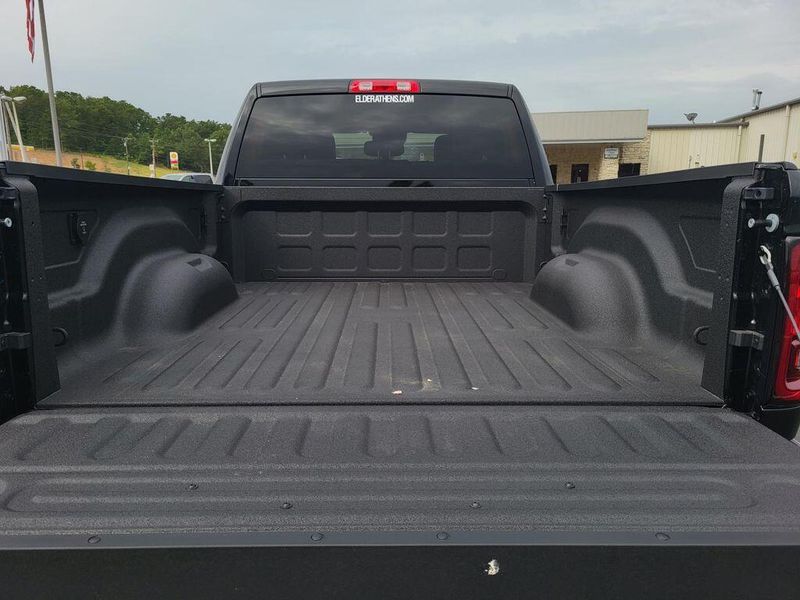 2025 RAM 2500 Tradesman Crew Cab 4x4 6