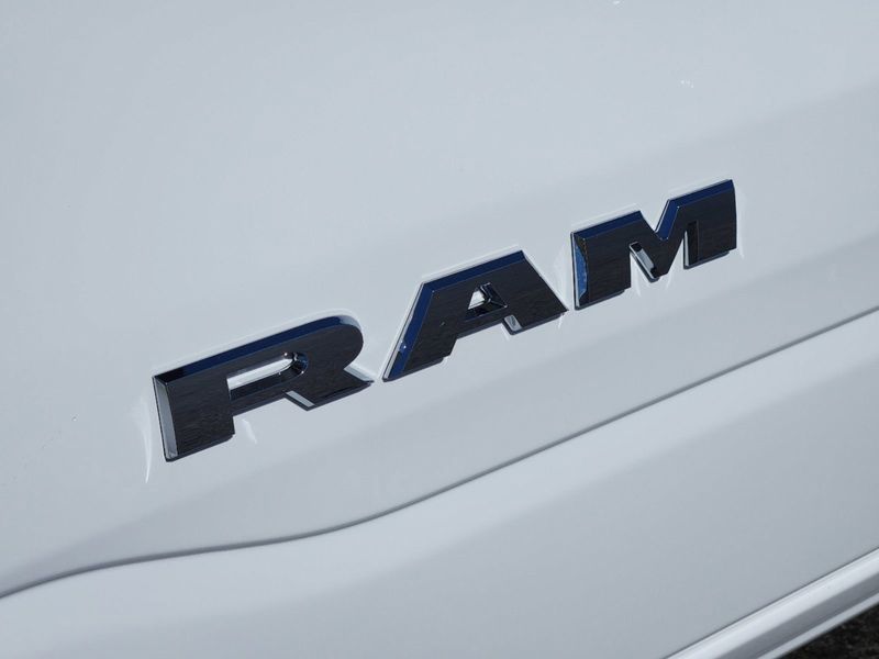 2024 RAM 1500 Laramie Crew Cab 4x4 5