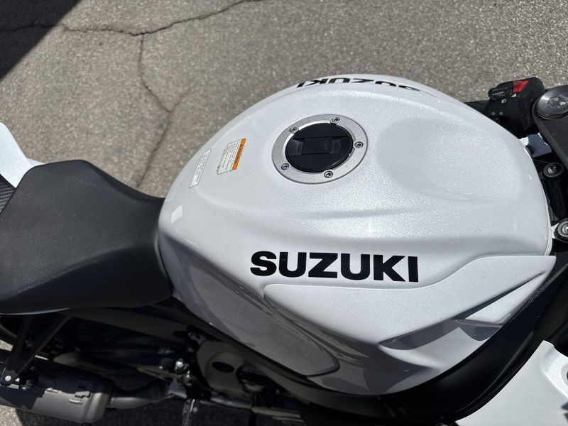 Used 2023 Suzuki GSX-R750 CA Image 13