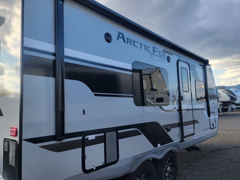 New 2026 ARCTIC FOX EDGE 22GT Image 2