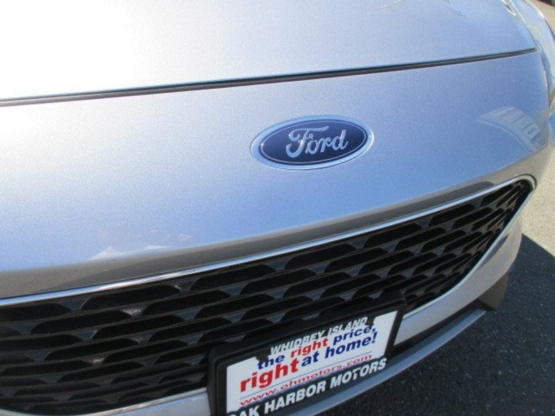 2022 Ford Escape SE HybridImage 4