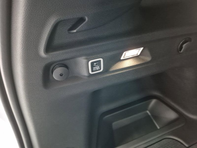 New 2025 Jeep Grand Cherokee L Limited 4x4Image 20