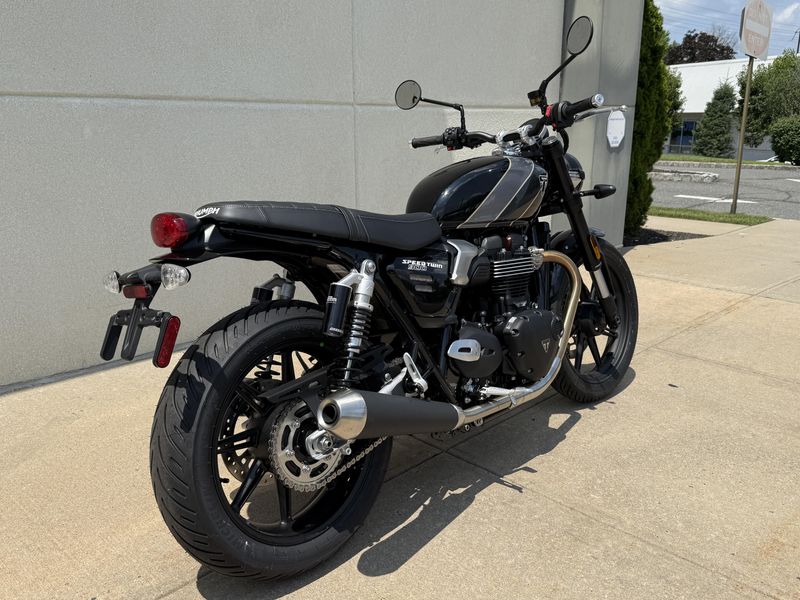 2025 Triumph SPEED TWIN 900Image 3