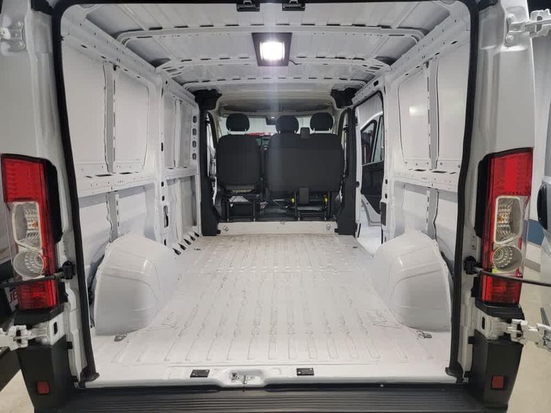 2025 Ram ProMaster 1500 Tradesman photo 7