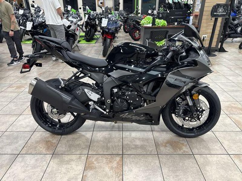New 2026 Kawasaki NINJA ZX-6R ABS Image 10