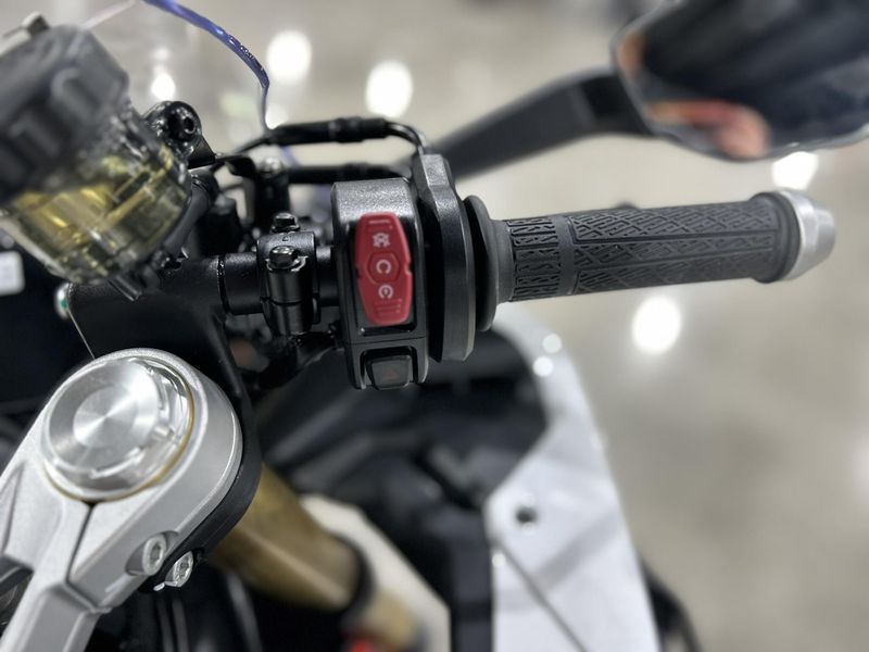2025 CFMOTO 450SS Image 11