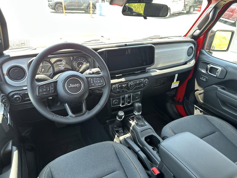 New 2025 Jeep Wrangler 4-door Sport SImage 15