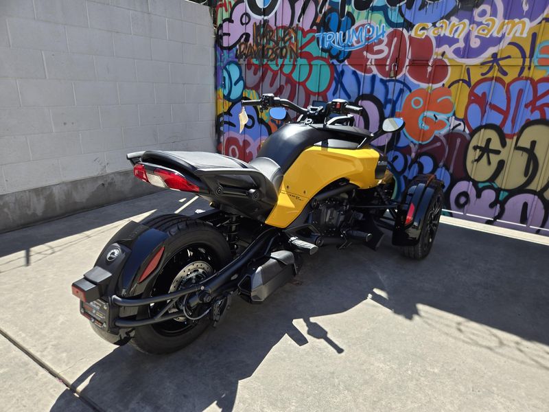 New 2026 Can-Am SPYDER F3 S 1330 Image 8