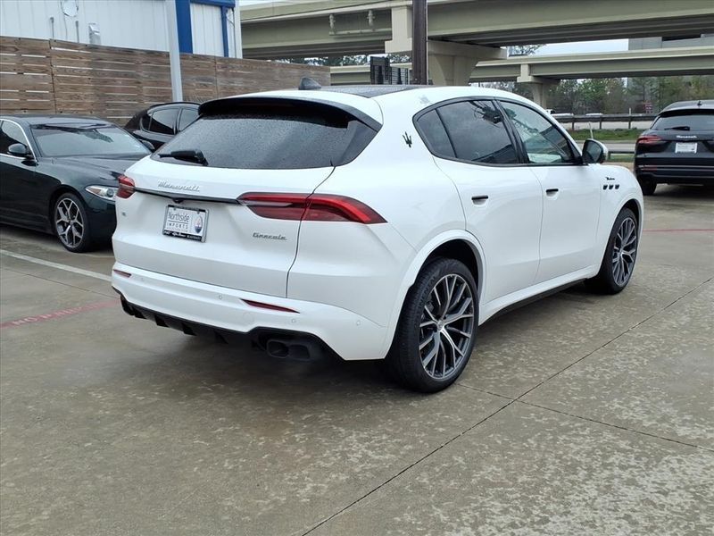 New 2026 Maserati Grecale ModenaImage 7