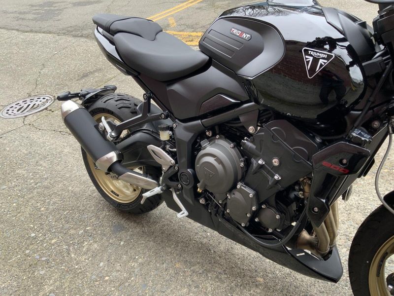 2027 Triumph TRIDENT 800