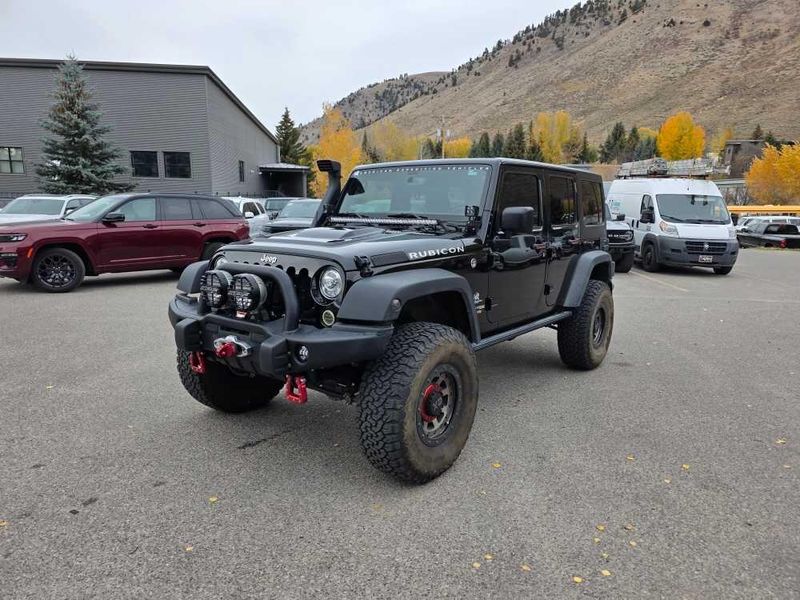 2018 Jeep Wrangler Unlimited Rubicon photo 2
