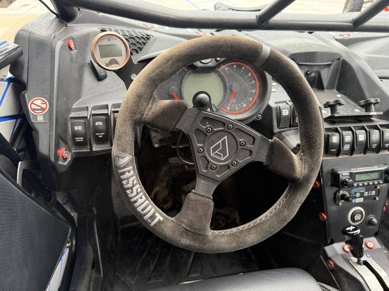 Used 2017 Can-Am MAVERICK X3 XRS TURBO R Image 25