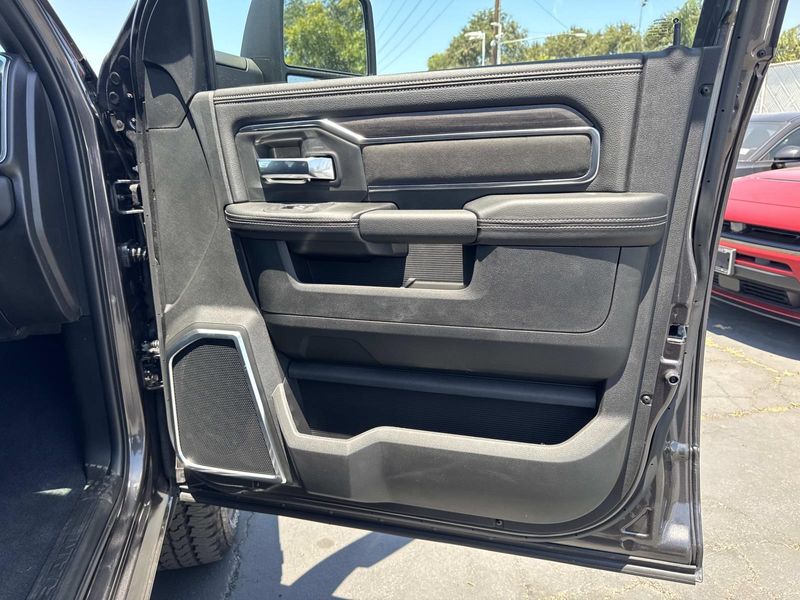 New 2026 RAM 2500 Laramie Crew Cab 4x4 8' Box
