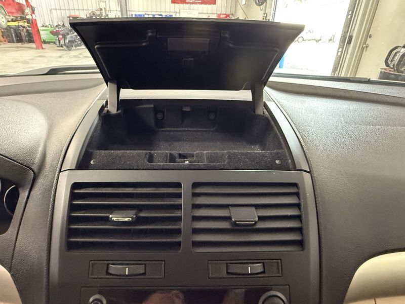 Used 2010 Saturn Outlook XE PremiumImage 27