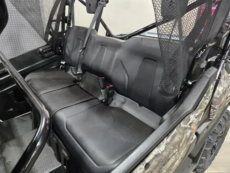 2025 Honda PIONEER 10006 CREW DELUXE Image 16