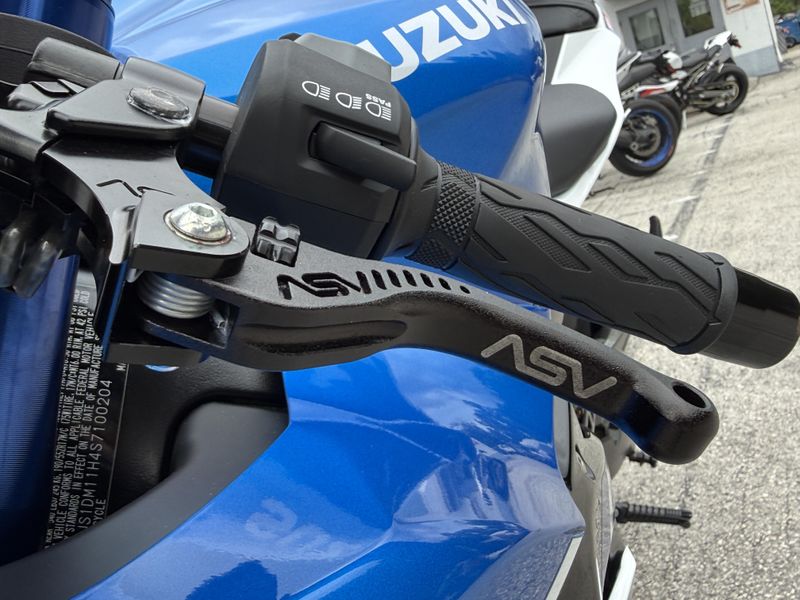 2025 Suzuki GSX-R1000RZ
