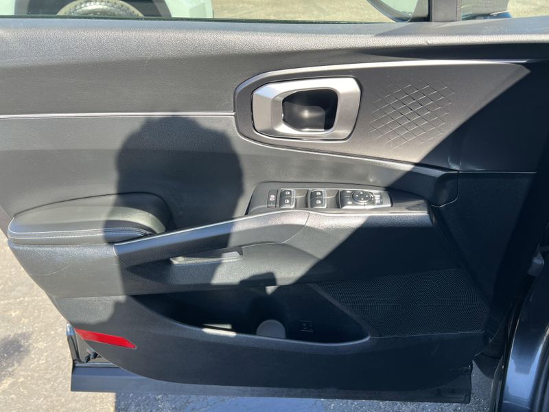 Used 2022 Kia Sorento SImage 7