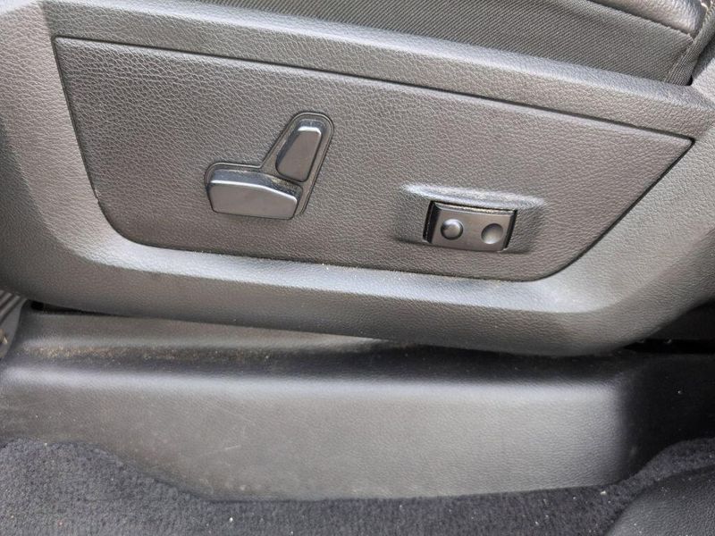 2019 RAM 2500 LaramieImage 13