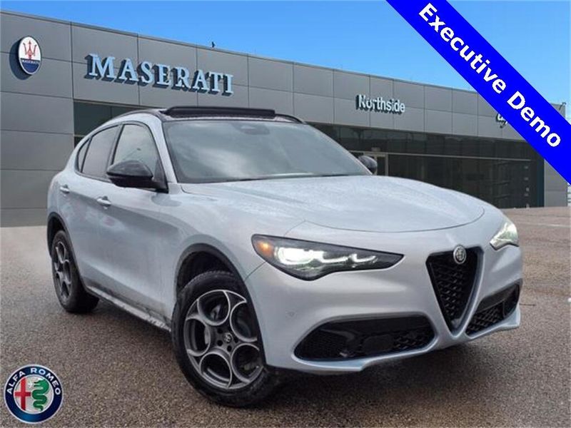 New 2025 Alfa Romeo Stelvio AwdImage 1