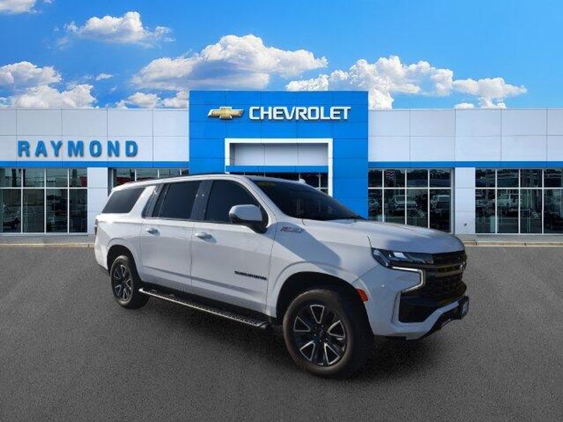 Used 2022 Chevrolet Suburban Z71Image 1