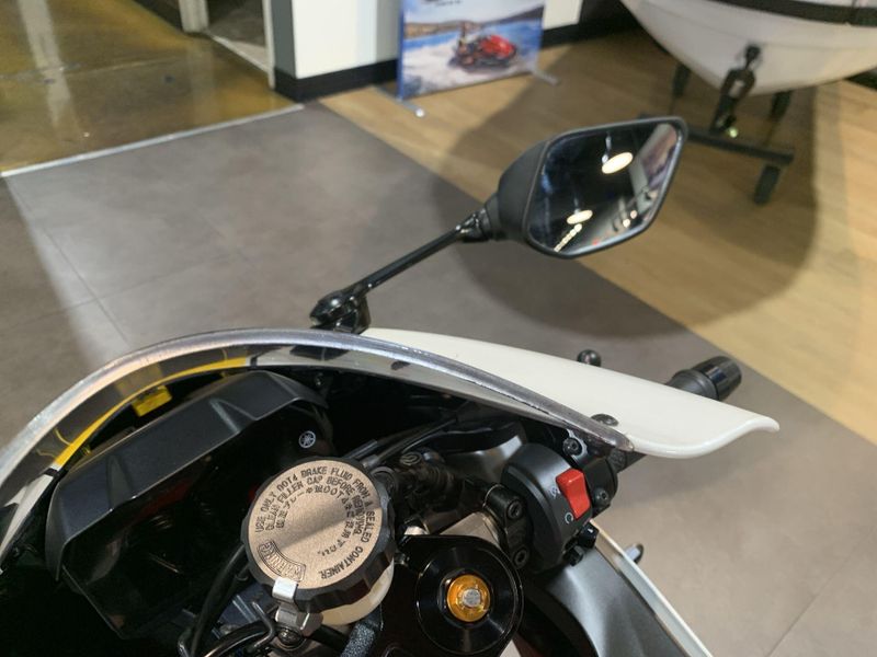 Used 2022 Yamaha YZF-R7 CA Image 21